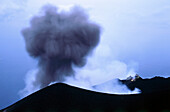 Ein Vulkan, Stromboli, Aeolischen Inseln, Italien