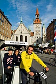 Fahrradtaxi, Marienplatz, München, Muenchen, Bayern, Deutschland, Altes Rathaus, Velotaxi, Rikscha