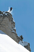 Mann, Skifahren, Sprung, Felsen, St Luc, Chandolin, Wallis, Schweiz