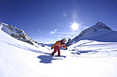Snowboard instructor giving snowboard lessons, Hintertux Glacier, Tyrol, Austria