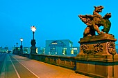 Berlin, Moltkebrücke, Kanzleramt, Dämmerung