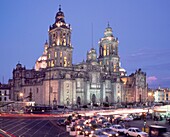 Mexiko City, Kathedrale, Dämmerung