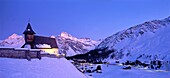 Schweiz, Arosa, Kleine Kapelle, Schneelandschaft