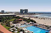 Ein Hotel und Pool mit Strandlage, Urlaubsort, Herzlija, Israel