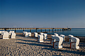 Strandkörbe am Strand von Heiligendamm, Mecklenburg-Vorpommern, Deutschland