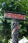 Street name sign Drosselgasse, Ruedesheim, Rheingau, Hesse, Germany