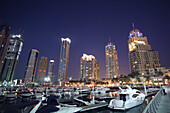 Dubai Marina in der Nacht, Vereinigte Arabische Emirate, VAE
