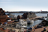 Faehre im Hafen, Long Wharf, Boston, Massachusetts, USA