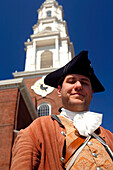 Mann in historisches Kostuem, Park Strret Church, Boston, Massachusetts, USA
