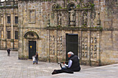 Guitarrenspieler, Ostseite der Kathedrale mit Puerta Santa, Skulpturen von Meister Mateo, Praza da Quintana, Santiago de Compostela, Galacien, Spanien