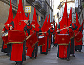 Drummers from the brotherhood, cofradía de la Esperanza, at the Palm Sunday Procession, Capilla de Animas, Santiago de Compostela, Galicia, Spain