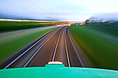 Fahrt Strassenbahn, Kamera auf einer Strassenbahn der üstra, Nahverkehrsunternehmen der Region Hannover, Großraum-Verkehr Hannover (GVH)