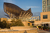 Fish, sculpture by Frank O. Gehry, Port Olimpic, Vila Olimpica, Barcelona, Spanien