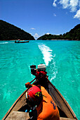 Boot in der Nähe des Surin Islands Marine National Park, Hauptquartiers, Ko Surin, Phang Nga, Thailand