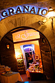 Bar Granaio in der Altstadt, Castiglione della Pescaia, Maremma, Toskana, Italien