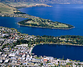Lake Wakatipu, Queenstown city. South Island, New Zealand