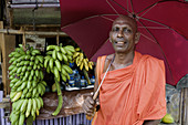 Road side scene. Sri Lanka. April 2007.