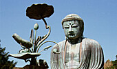 The Great Buddha in bronze (1252 a.C. 13.35 meters high. 121 tons). Kamakura, near Tokyo. Japan 