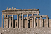 Bel Temple colonnade. Ruins of the city of Palmira. Syria