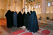 Iranian women. Ommeyade Mosque. Damascus. Syria