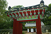 Gyeryongsan National Park, Gapsa Temple, Gapsa Pyochungwon, gate to the shrine with portraits of the Buddhist priest Seosan-daesa Hyujeong. Chungcheongnam-Do. Republic of Korea.