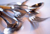  Close up, Close-up, Closeup, Color, Colour, Concept, Concepts, Cutlery, Detail, Details, Fork, Forks, Horizontal, Indoor, Indoors, Inside, Interior, Many, Metal, Object, Objects, Spoon, Spoons, Still life, Thing, Things, Varied, Variety, B75-202824, agef