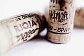  Close up, Close-up, Closeup, Color, Colour, Concept, Concepts, Cork, Corks, Enology, Europe, Indoor, Indoors, Inside, Interior, La Rioja, Object, Objects, Oenology, Pair, Selective focus, Spain, Still life, Stopper, Stoppers, Thing, Things, Two, Two item