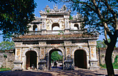 Hien Nhon gate, entrance to othe old Imperial Citadel of Hue. Vietnam