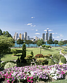 Skyline of Detroit (Michigan, USA) from Dieppe Gardens. Windsor. Ontario, Canada
