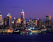 Empire state building, Mid-town skyline, Manhattan, New York, USA.