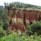 Roussillon ochre cliff. Vaucluse, Provence. France.