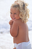  Bare, Beach, Beaches, Blonde, Blondes, Carefree, Caucasian, Caucasians, Child, Childhood, Children, Children only, Color, Colour, Contemporary, Cordial, Cordiality, Curly hair, Daytime, Diaper, Diapers, Emotion, Emotions, Expressive, Expressiveness, Exte