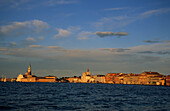 Venedig von der Lagune aus, San Giorgio und La Giudecca, Venedig, Venezien, Italien