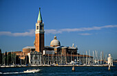 San Giorgio mit Kirchturm und Yachthafen, Venedig, Venezien, Italien