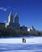 Skiers, Lake, Pond, Central Park, Manhattan, New York, USA