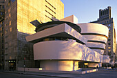Guggenheim art museum, Fifth Avenue, Manhattan, New York, USA
