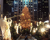 Christmas angels, Rockefeller Center, 5th. Avenue, Manhattan, New York, USA