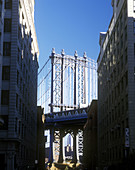 Manhattan bridge, Adams Street, Brooklyn, New York, USA
