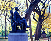 Statues, The mall, Central Park, Manhattan, New York, USA