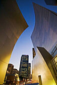 Walt Disney Concert Hall (built 2004) Architect: Frank Gehry. Downtown. Los Angeles. California. USA