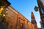 Street and Minaret tower of the Great Mosque, Córdoba. Andalusia, Spain