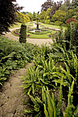 Ascott House Gardens. Buckinghamshire. England. UK.
