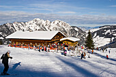 Skihütte in den Bayrischen Alpen, Oberbayern, Deutschland