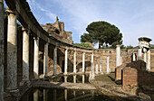 Maritime Theatre in Hadrian s Villa, Tivoli. Lazio, Italy