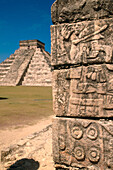 The Castle (Pyramid of Kukulcan). Chichén Itzá. Mexico