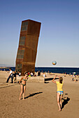 Barcelona,Skulptur von,Rebecca Horn am,Barceloneta Strand,Beachvolleyball