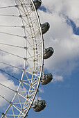 UK, London. London Eye ferris wheel