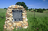 Historical marker at Indian Gulch detailing some of the town s history. Western Sierra Foothills. California, USA