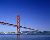 Ponte salazar / 25th abril bridge, River tejo, Lisbon, Portugal.