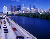 Road traffic: rt.76, Philadelphia skyline, Pennsylvania, USA.